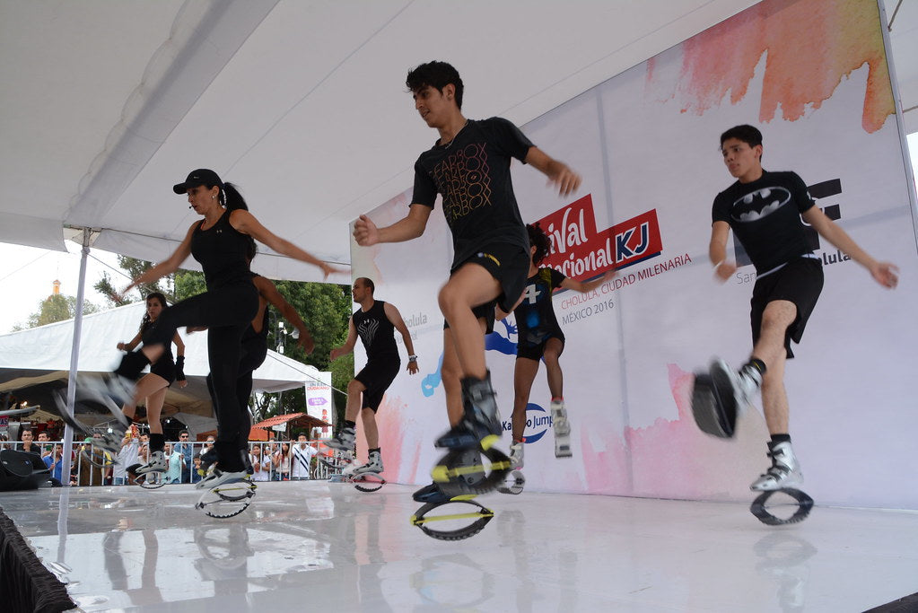 ¿Qué beneficios tiene hacer Kangoo Jumps?