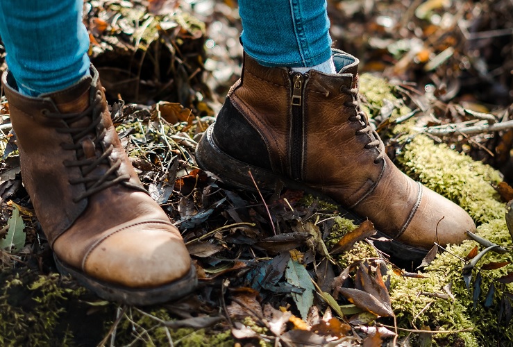 ¿Cómo saber si mis zapatos necesitan plantillas?