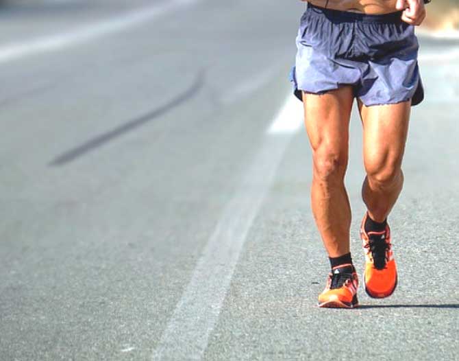 Caminar y trotar: ¿qué impacto tiene en tus pies?